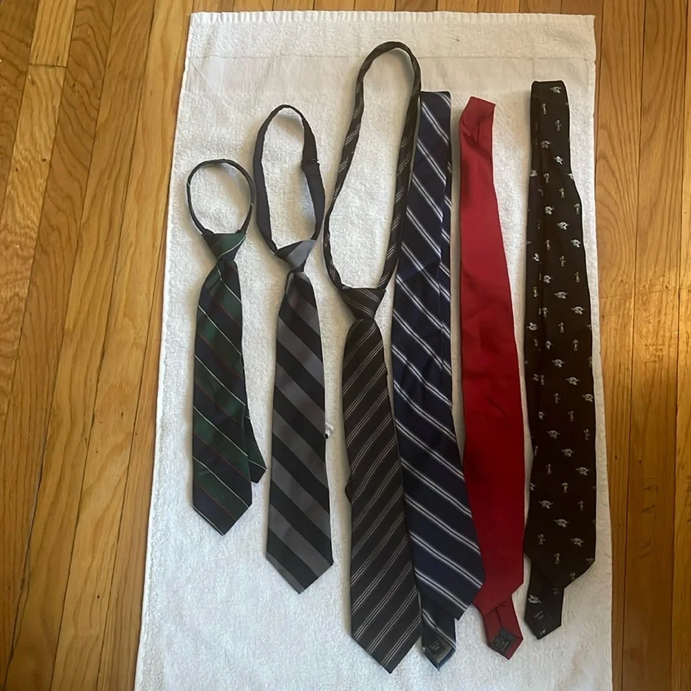 Different colors of ties